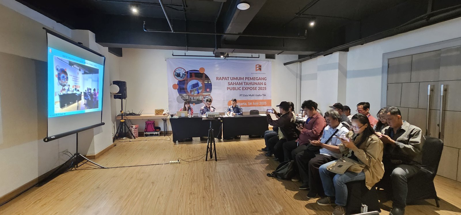 Corporate meeting venue and facilities